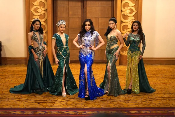 Fashion Glamour Murah tapi Tetap Elegan